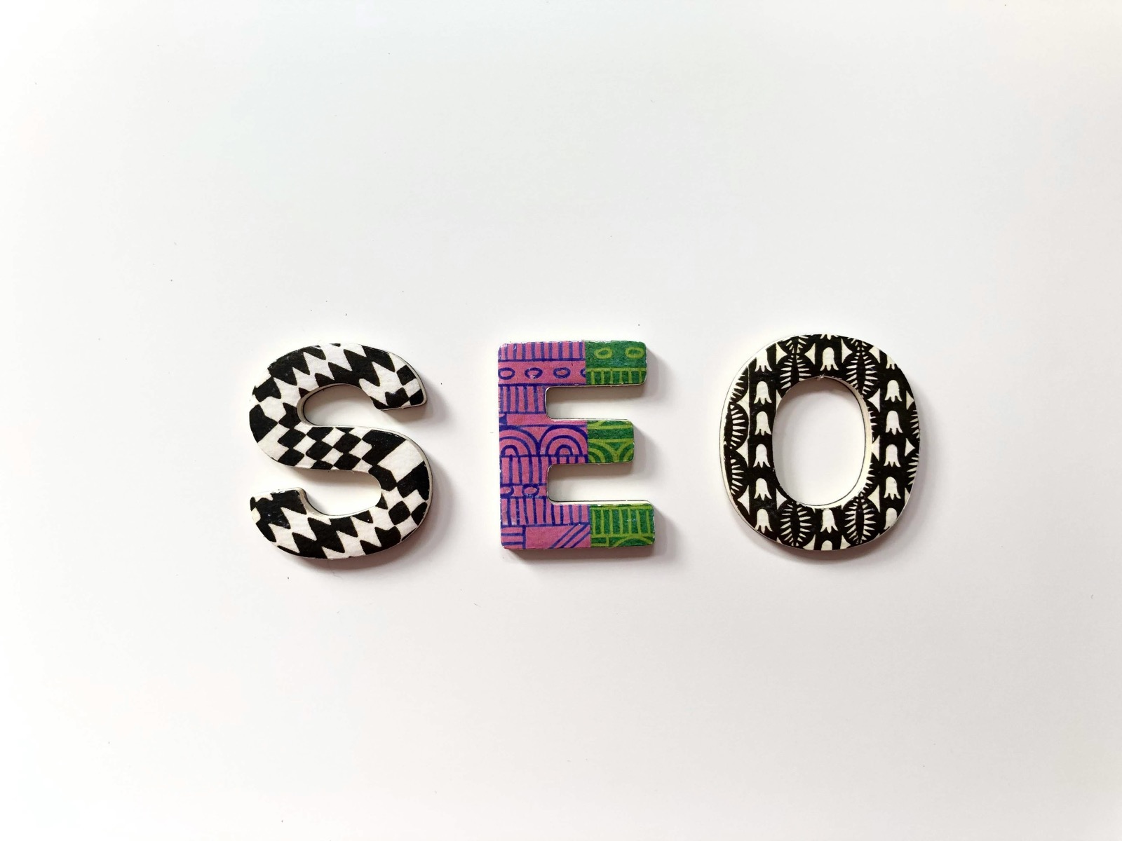 Illustration representing expert knowledge turned into publishable marketing content